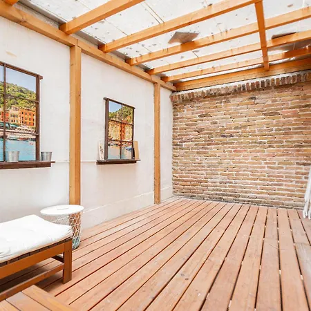 Cosy Flat With Balcony Апартаменты *