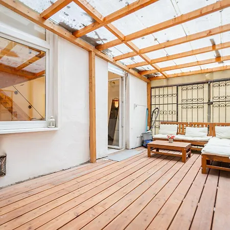 Cosy Flat With Balcony Апартаменты Будапешт