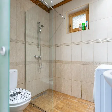 Апартаменты Cosy Flat With Balcony