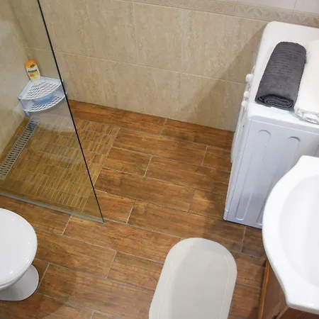Апартаменты Cosy Flat With Balcony *