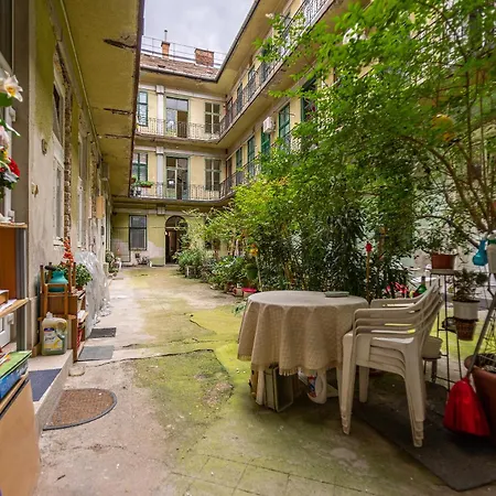 Cosy Flat With Balcony