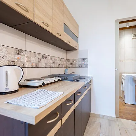 Lejlighed Cosy Flat With Balcony *